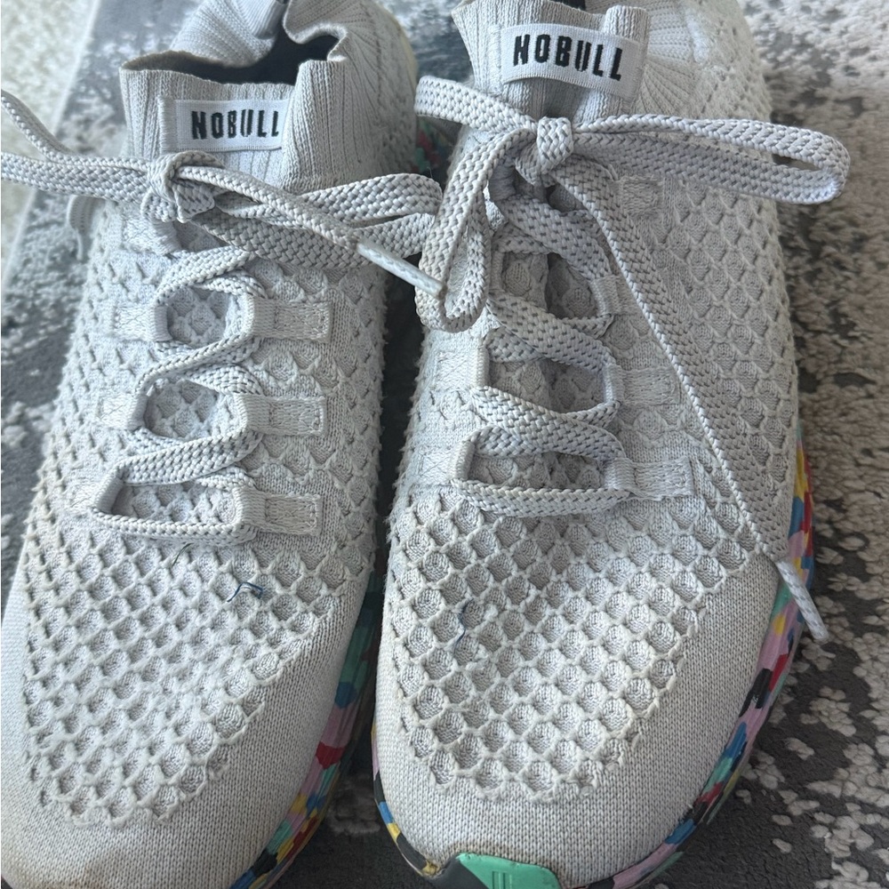 Men NOBULL white Knit Sneakers with Multicolor Sole